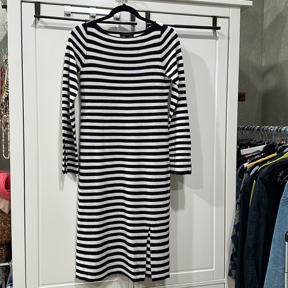 Ann Taylor Stretch Knit Midi Dress XS
Wool Blend Black White Stripe - Picture 1 of 10